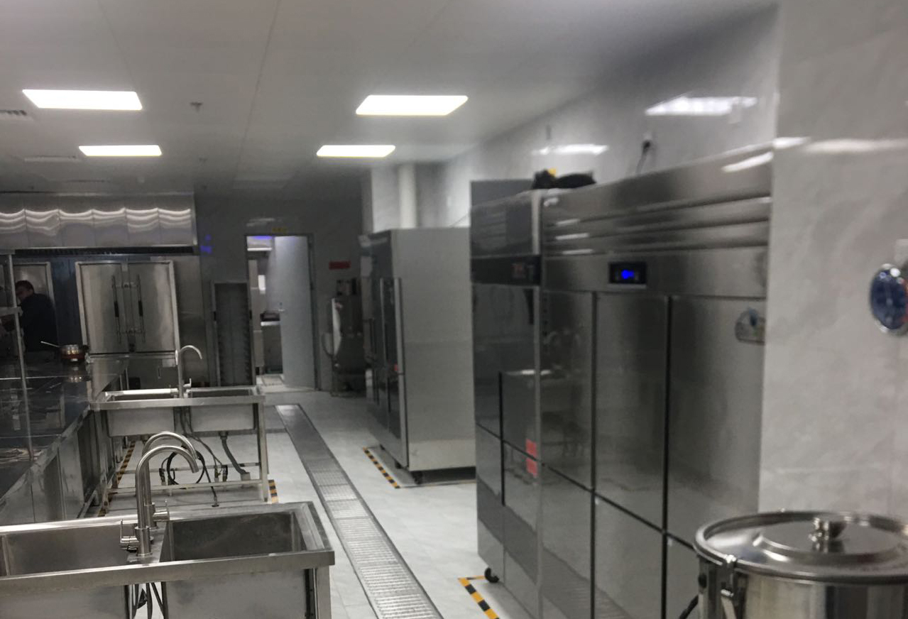 03河北京车厨房切配区.jpg
